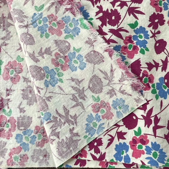 Vintage, soft cotton blue/magenta/fuchsia printed flowers, 34" x 42" - Picture 3 of 8